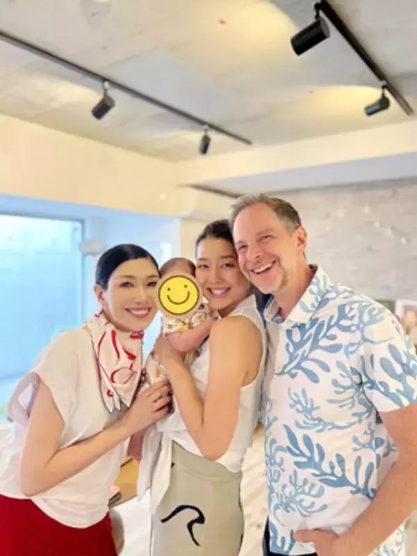 「アンミカ、すみれのお宅訪問＆幸せ溢れる４ショット公開」の画像