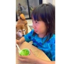 パンサー尾形の妻、娘と『今日好き』鑑賞「母子できゃーきゃー」