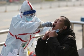 武漢市の病院、発熱外来に患者の列　複数の感染情報