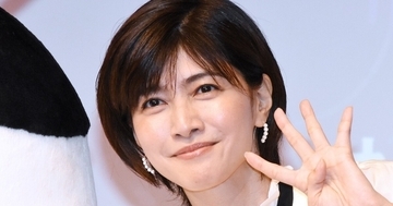 “夫婦杉”高千穂神社で手を握る2人…内田有紀、柏原崇氏との入籍報告「家族という形に」