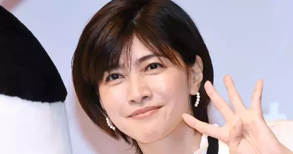 「“夫婦杉”高千穂神社で手を握る2人…内田有紀、柏原崇氏との入籍報告「家族という形に」」の画像