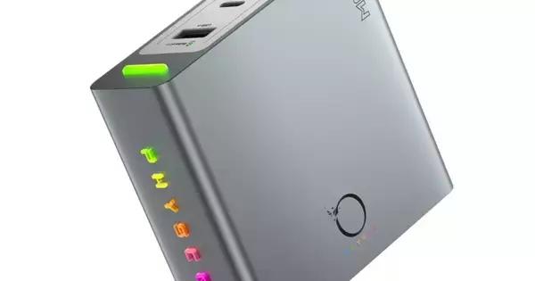 サンコー、LEDが呼吸する140W急速充電器 - 300回充電しても劣化しにくい「エコ充電」搭載