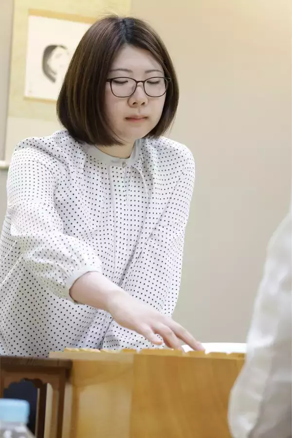 怒涛の攻めで寄り切り勝利！　西山朋佳女流三冠が福間香奈清麗完封で初戴冠　大成建設杯第８期清麗戦五番勝負第４局