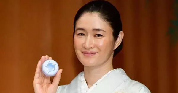 小雪、着物姿で「いい刃の日」イベントに登場　息子のムダ毛悩みに寄り添うエピソード明かす