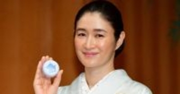 小雪、着物姿で「いい刃の日」イベントに登場　息子のムダ毛悩みに寄り添うエピソード明かす