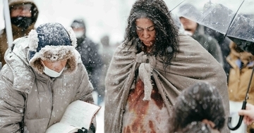 「雪をもっと頭にかけてほしい」亀梨和也が追求したリアリティ　Pが明かす過酷シーンの舞台裏