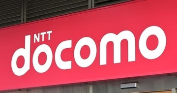 ドコモ、dカードの通常還元率を半減 - 年会費返金を12月末まで受付