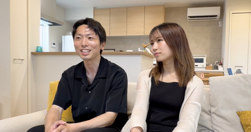 出席簿に書き残し、クラスメイトの前で公開告白…当時生徒だった元アイドル妻の猛アタックに「やめてくれとしか思わなかった」　出会いから7年で一途な思いが実を結びゴールインした16歳差夫婦に密着　『ダマってられない女たち season3』