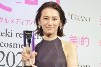 北川景子、肩出しドレスで美貌放つ　美の秘訣も語る「これだけは続けてきたなと…」