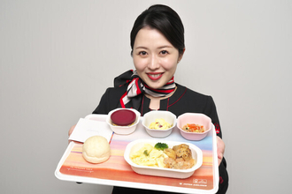 JALが国際線・国内線の一部の機内食で「夏メニュー」発表 - ハワイ行のメニューを試食してみた