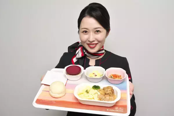 JALが国際線・国内線の一部の機内食で「夏メニュー」発表 - ハワイ行のメニューを試食してみた