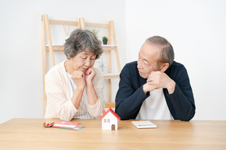 「早めに完済してよかった」「もっと早く返せば…」住宅ローンを完済した人に聞いた“今だから言えること”