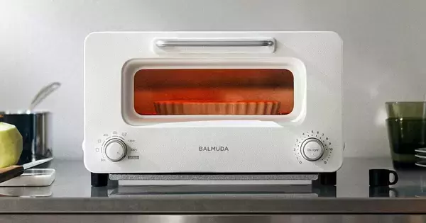 「BALMUDA The Toaster」初のリニューアル　さまざまなパンをよりおいしく焼き上げる