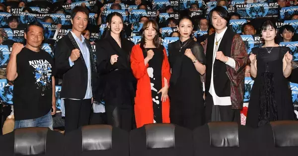 舞台挨拶がケイン・コスギ発「Perfect Body」祭りに　水野美紀、坂本監督、観客、フォトセッションまで波及