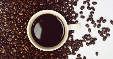 「コーヒーを飲む人は、シミが少ない」研究で分かった、最も美肌につながる飲み方・時間