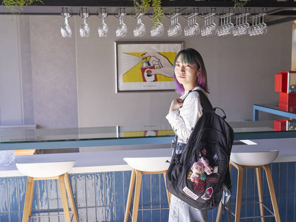 バッグの中身 仕事中も推し活 推しに生活の全てをささげるオタクの愛用品 22年3月21日 エキサイトニュース