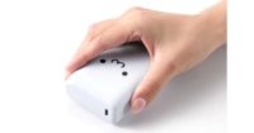 エレコム、振動で残量を知らせるモバイルバッテリー　USB-Aポートは両面挿しタイプ