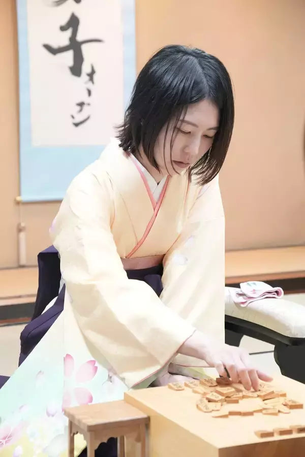 復調に向け視界良好！　福間女王が相振り新構想で西山女流三冠降し１勝１敗に　第19期マイナビ女子オープン五番勝負第２局