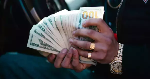 銀座ホステスが見たお金持ち 第68回 内心うんざりする「金持ちなのにダサい男」の共通点6選