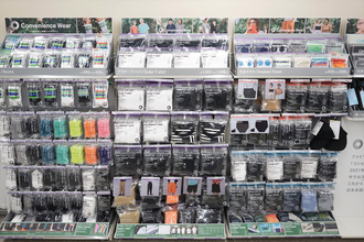 【ファミマ】コンビニエンスウェア2026年春夏新作は? 注目の腕時計やサングラスなど展示会で見てきた