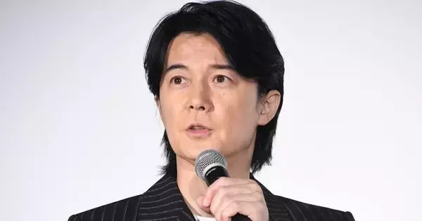 「東野先生作品の住人のひとりとして生きてきた」福山雅治、東野圭吾さんを追悼『ガリレオ』など原作作品で多数主演