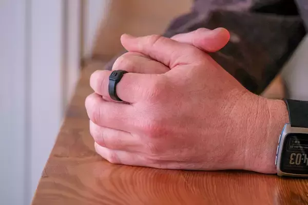 Pebbleブランドの新製品「Index 01」、“脳の外部メモリ”をうたう音声メモ専用リング