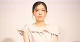 「呉城久美、高橋一生らとの芝居に感動して帰り道の電車で涙　大方斐紗子との共演も「すごく素敵な時間」「その日も泣きました」　映画『ラプソディ・ラプソディ』公開記念舞台挨拶」の画像1
