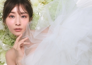 田中みな実、艶メイクで『美的』表紙飾る　みずみずしい美肌も披露