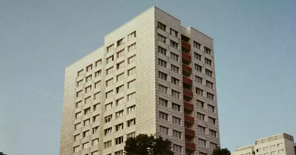 新築じゃなくていい理由──築35年の家に住む人たちのリアルな本音