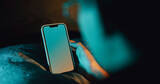 「「寝る前30分のスマホ」が招く、睡眠不足の先に待ち受ける“心臓と脳の病気”」の画像1