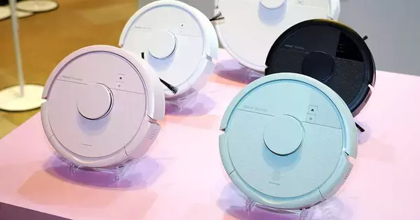 世界最小クラスの「ルンバ ミニ」、桜と若葉カラーが発売