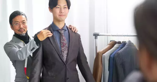 「スーツ離れ」の時代になぜ伸びる? オーダースーツが紳士服業界の新たな成長源に