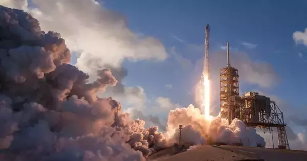 オルカン超え続出!? スペースX上場で注目の"宇宙関連"ファンドを比較