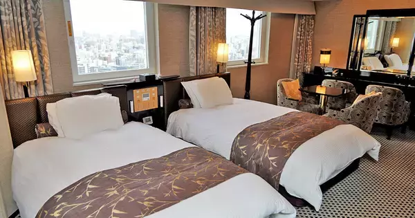 アパホテルの“都内で一番豪華な部屋”とは? 1泊8万円の「ラグジュアリーツインルーム」に行ってみた