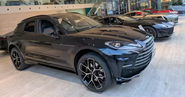 日本文化で世界に通用する人材を育てる? 高級輸入車ディーラーが「学校」を作る理由