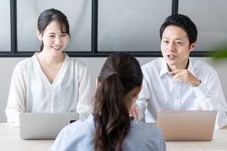 中途採用実施率41.7%、転職活動は20代が最多に - マイナビ2025年12月度「中途採用・転職活動調査」