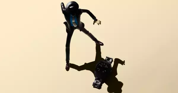 ゼニスと次元大介コラボ第4弾! 劇中での着用モデルを忠実に再現した「クロノマスター リバイバル」