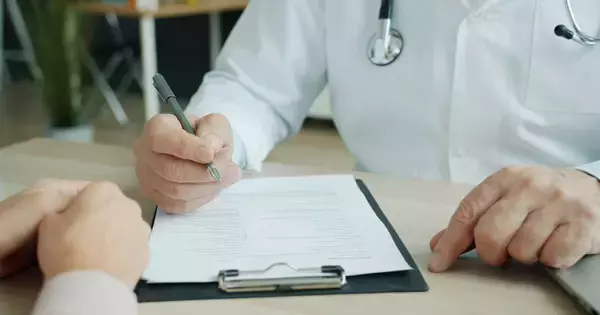 放置すると死亡リスクが高まる。8,000人を24年追跡調査してわかった"食事の差"