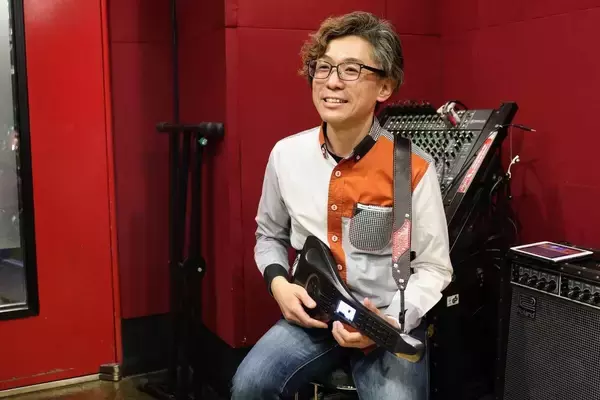 Fコードで挫折した作曲家が楽器を発明――電子楽器「インスタコード」開発者が語る“誰でも演奏できる音楽”