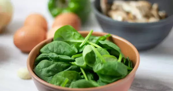 ほうれん草に「しょうゆ」は不正解? 鉄分を効率よく吸収する食べ方