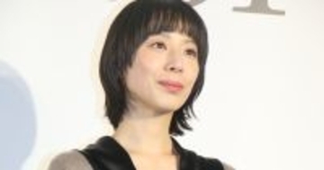 夏帆、胸元ざっくりなニット姿で美デコルテ　バレンタインのエピソードは「残念ながら…」