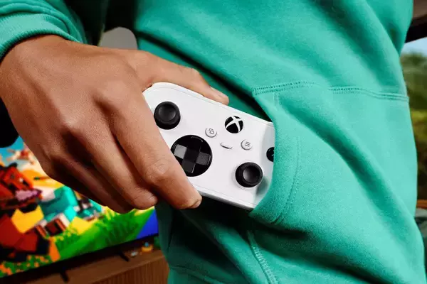 Microsoft「XBOX Nano コントローラー」発表　ポケットに収まる小型サイズ、11月発売