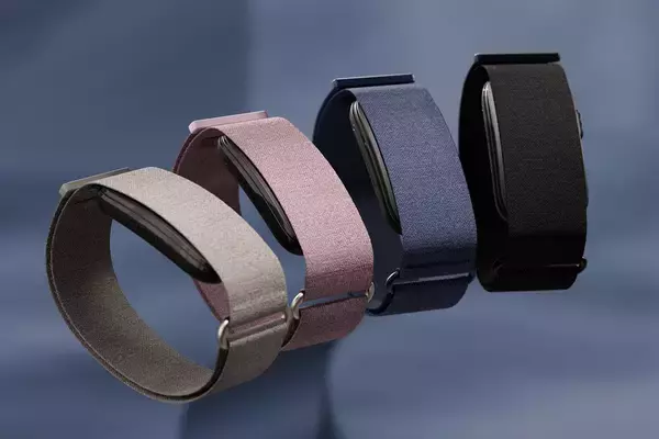 Garmin、画面なしスマートバンド「CIRQA」発表　サブスク不要で健康・運動を記録