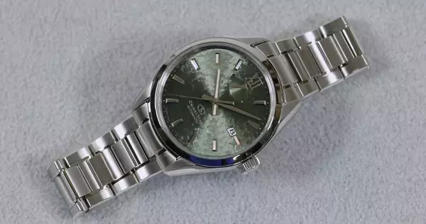 職人技の幻想的なダイヤルに注目！ オリエントスター「M34 F8 デイト（RK-BX0005E）」