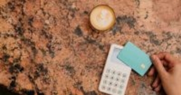 グルメもホテルも使わない──若い世代が“実は日常で楽しめる”高級クレジットカード特典