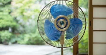 あの"青い羽根"が今は映える! 壊れていても高値で売れる「ナショナルの扇風機」の意外な需要