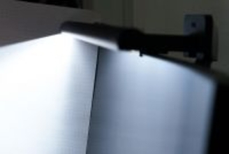 BenQ「ScreenBar Halo 2」レビュー。高級モニターライトの真価を2週間使い込んで体感する