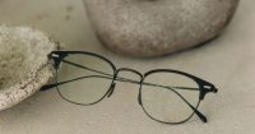 第一印象を確実にアップデート──シーン別に選ぶ“印象アップの眼鏡”3本