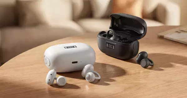 「聞こえ」を改善するミライスピーカー、耳をふさがないイヤカフ型集音器が登場