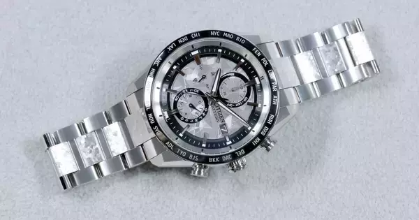 シチズン アテッサ「AT8284-61A」- 素材で示すACT Lineの現在地